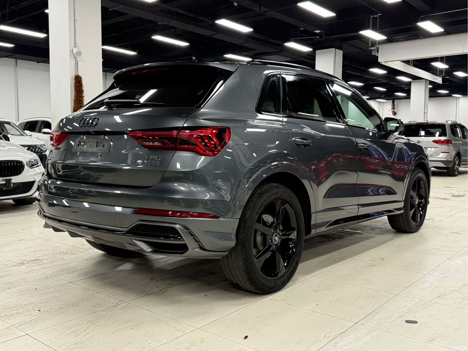 Audi Q3, 2022 все фото