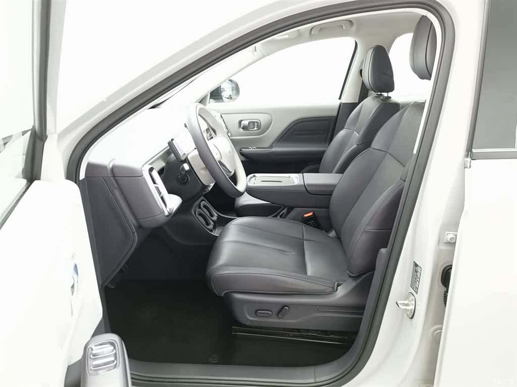 Leapmotor B10, 2025 10