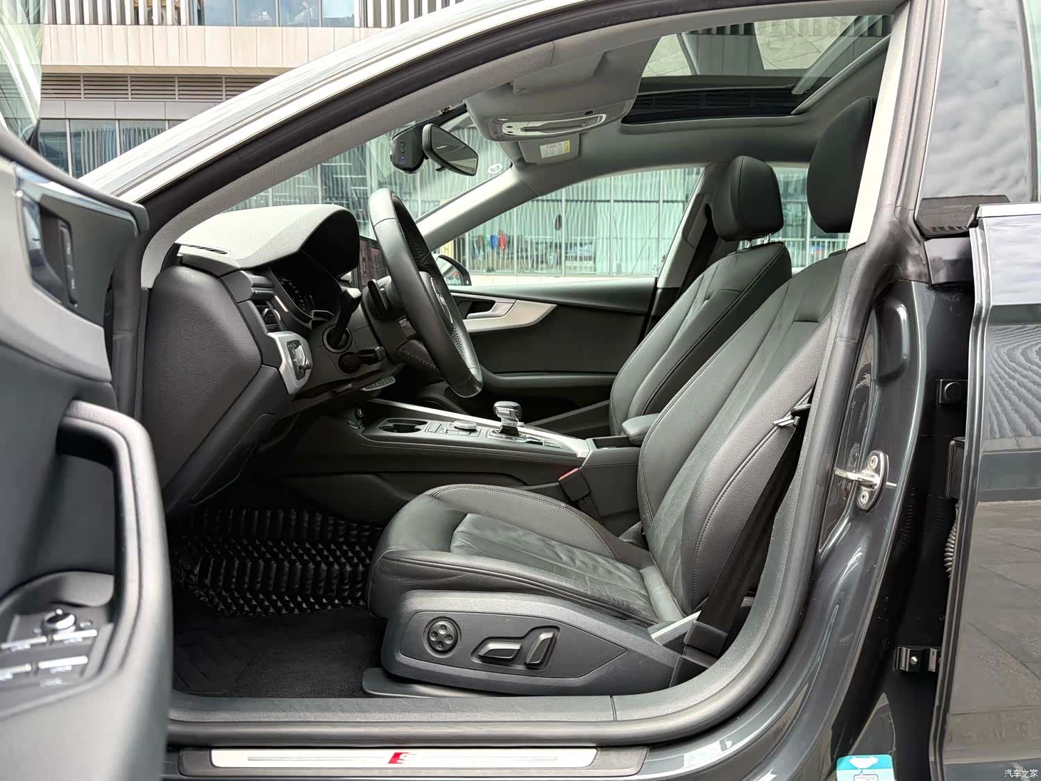 Audi A5, 2019 3