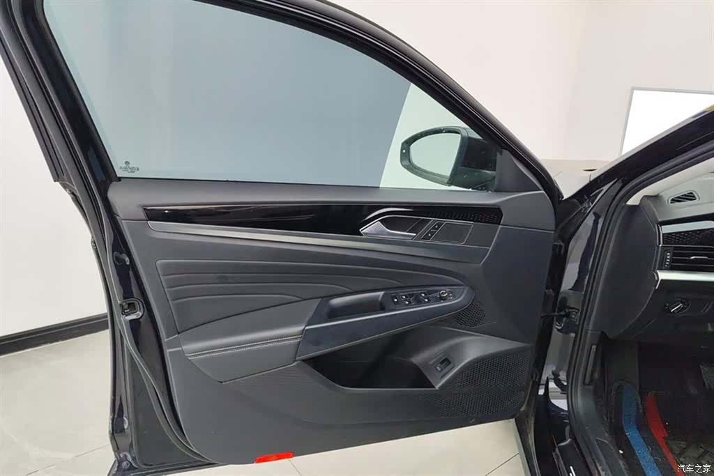 Volkswagen Passat, 2023 7