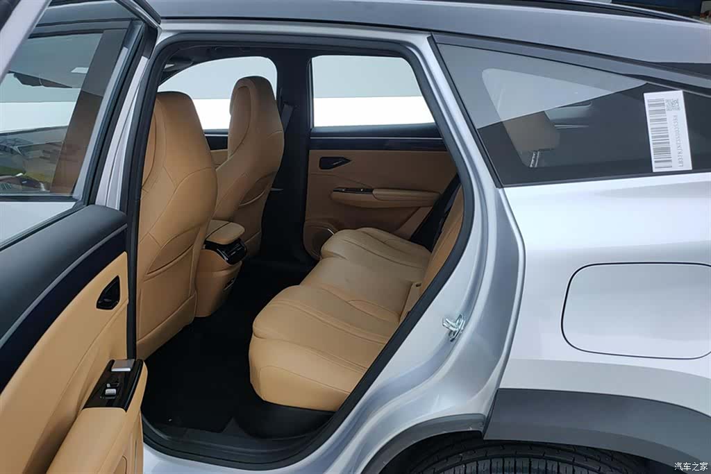 Geely Galaxy L7, 2025 11