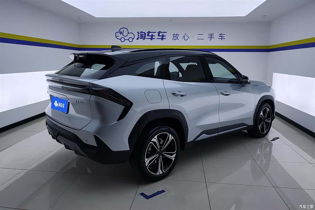 Geely Galaxy L7, 2025 3