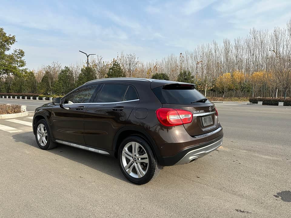 Mercedes-Benz GLA