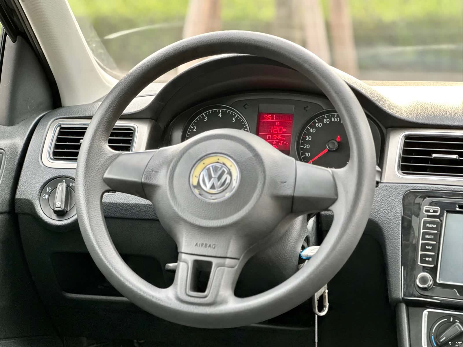 Volkswagen Santana, 2015 39