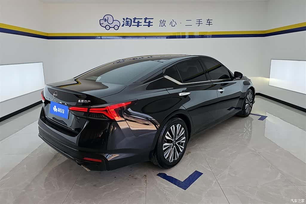 Nissan Teana, 2024 3