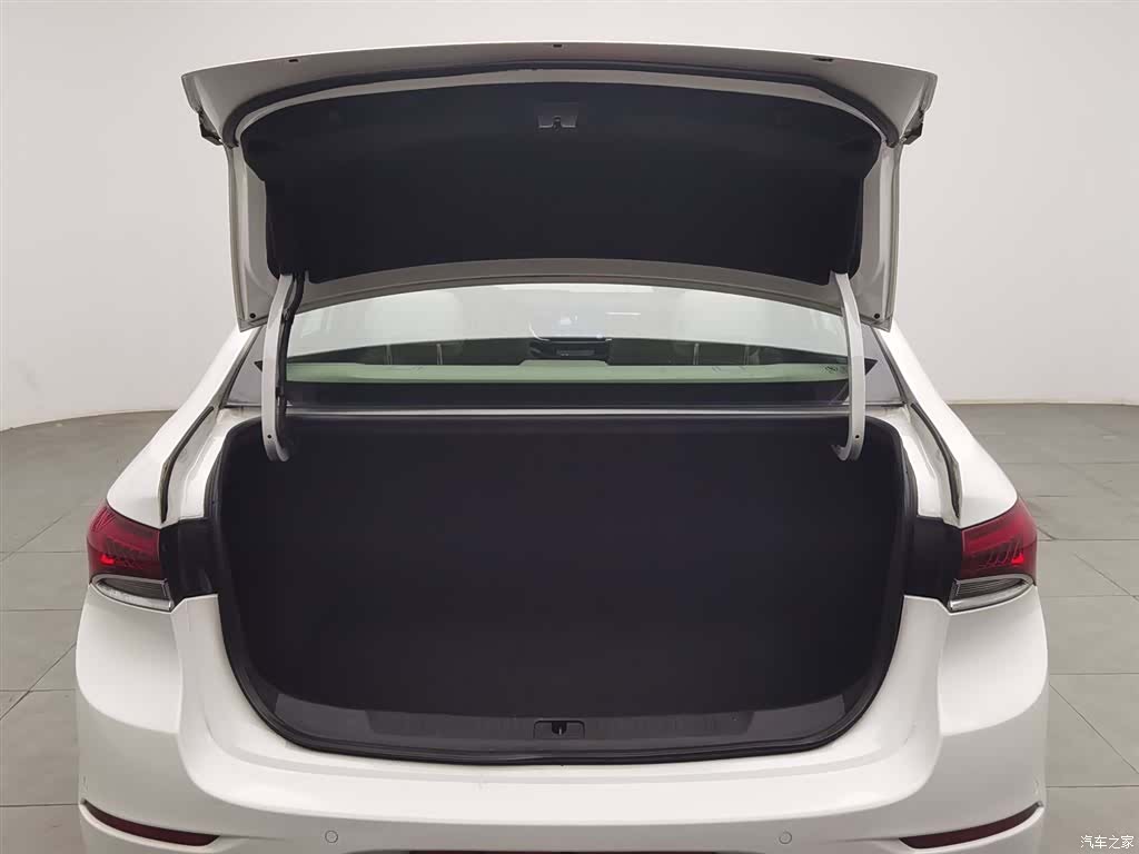 Buick V, 2018 16