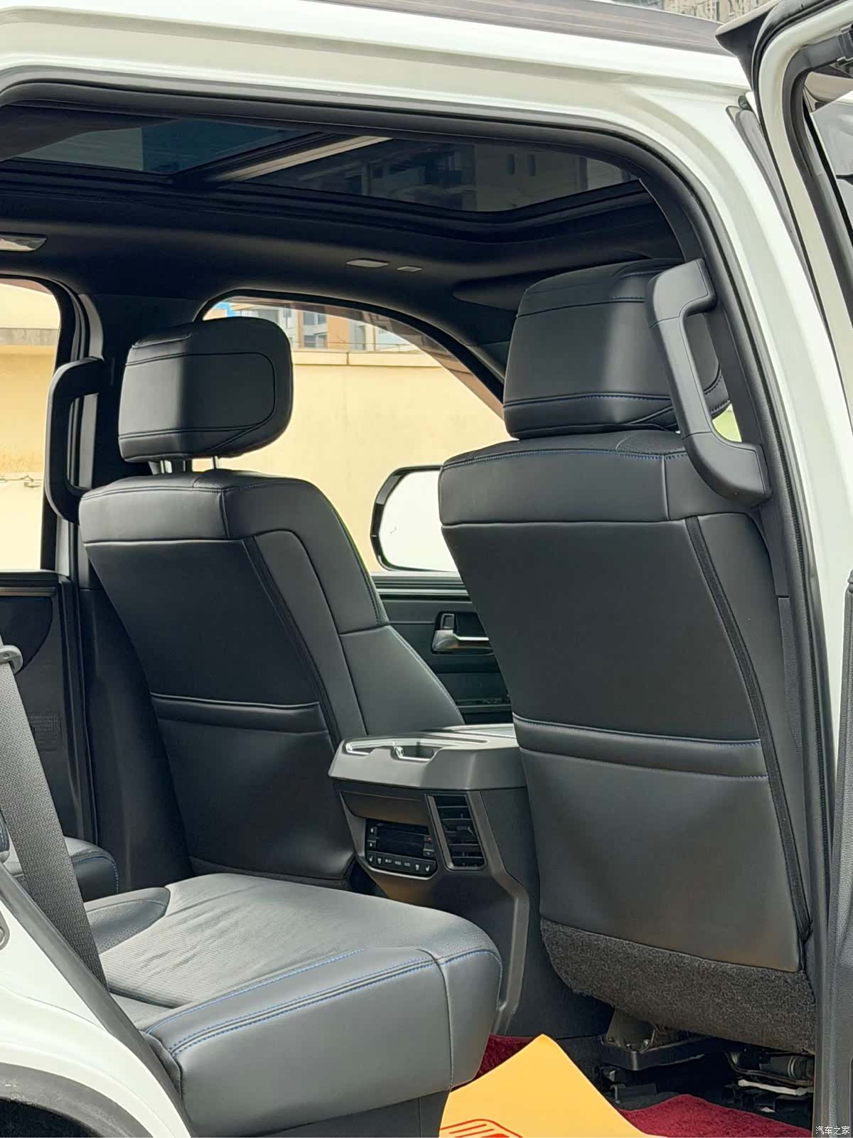 Toyota Sequoia, 2023 11