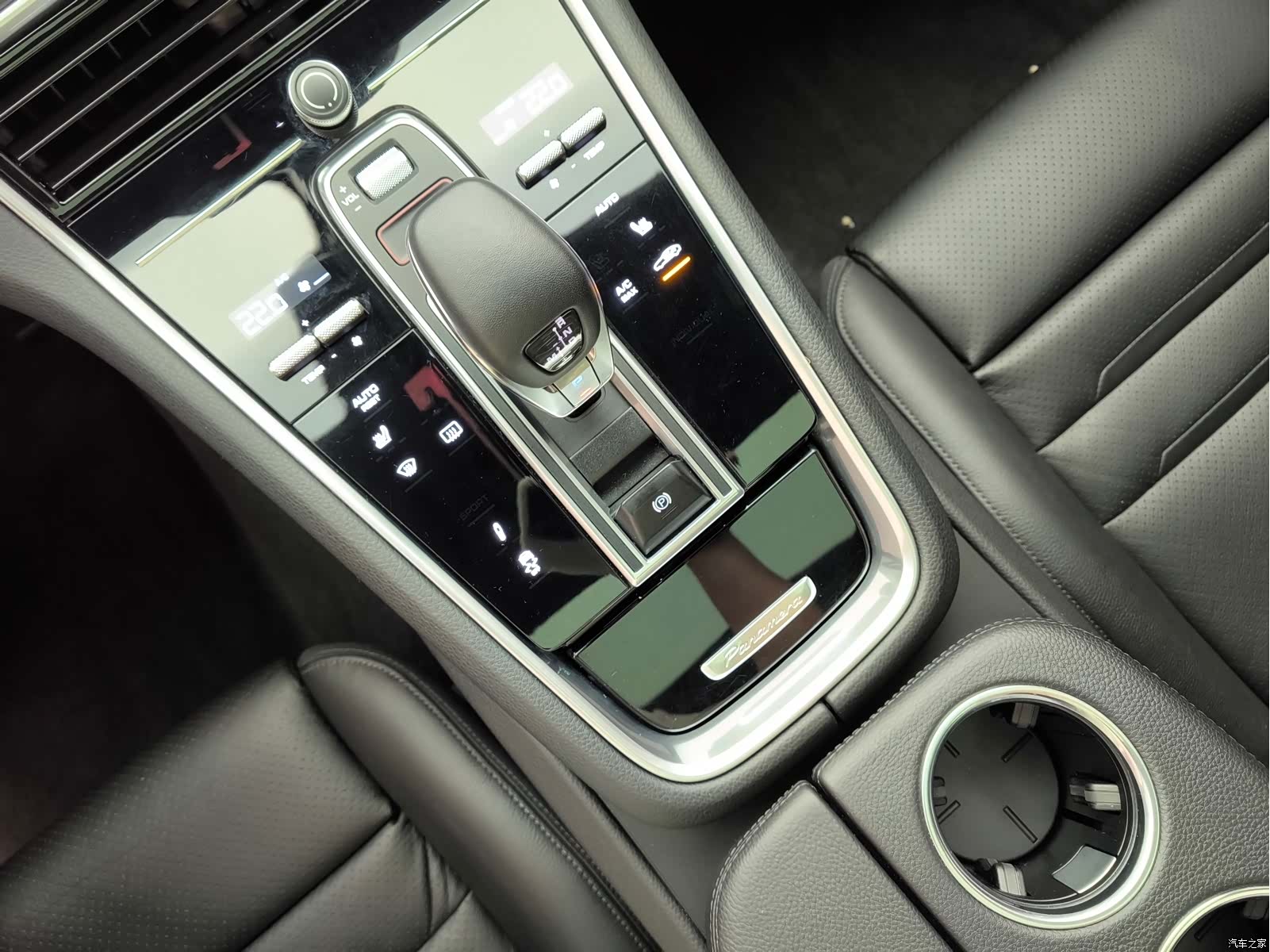 Porsche Panamera, 2018 13