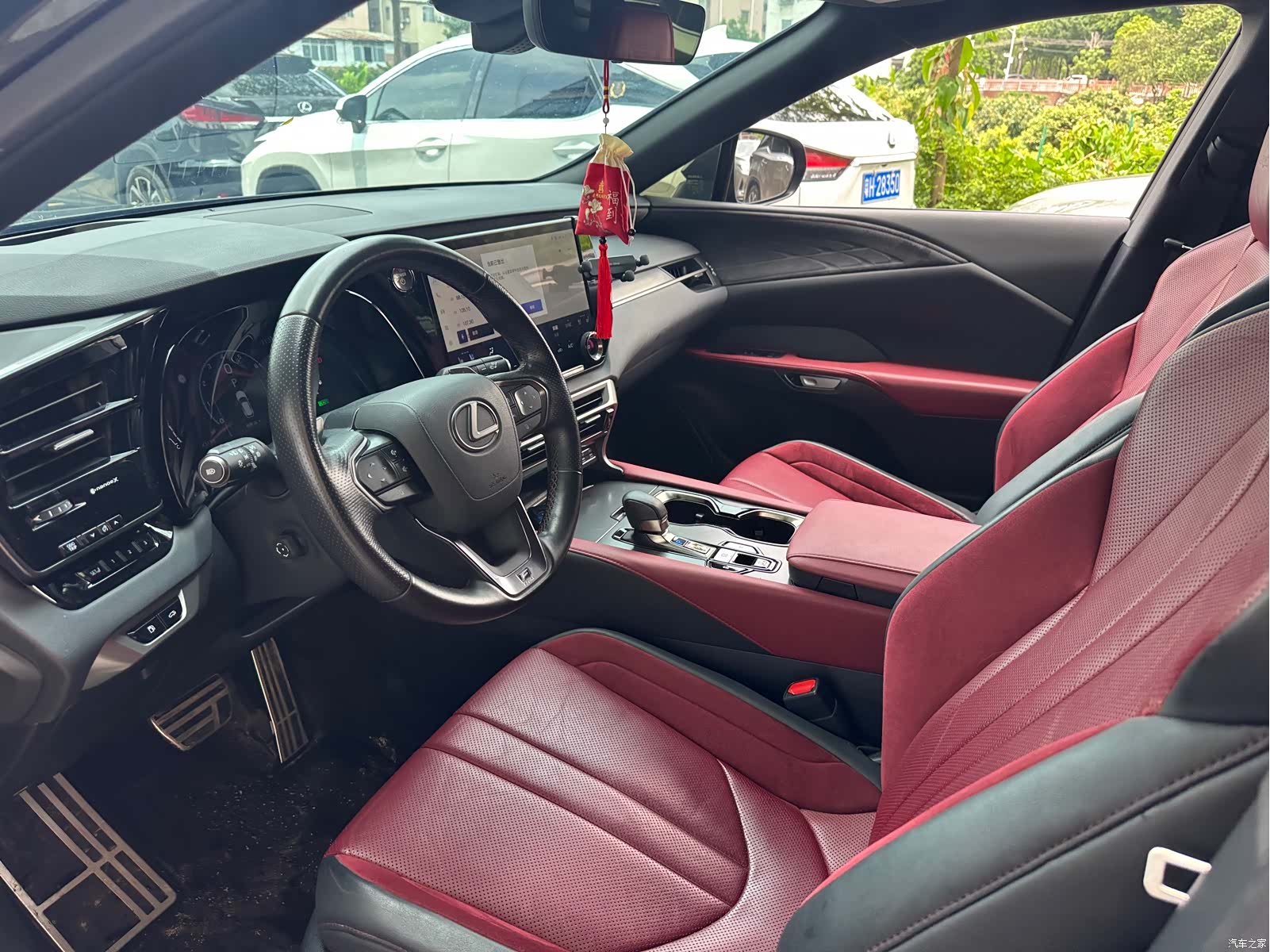 Lexus RX, 2023 4