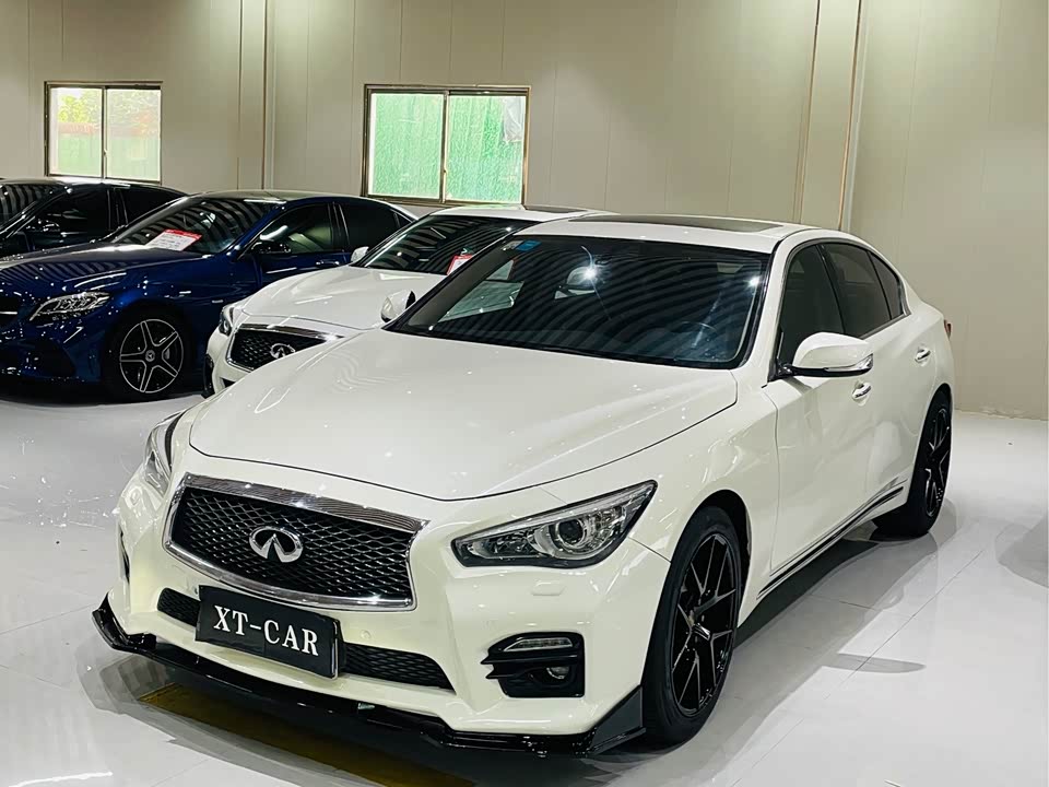 Infiniti Q50L
