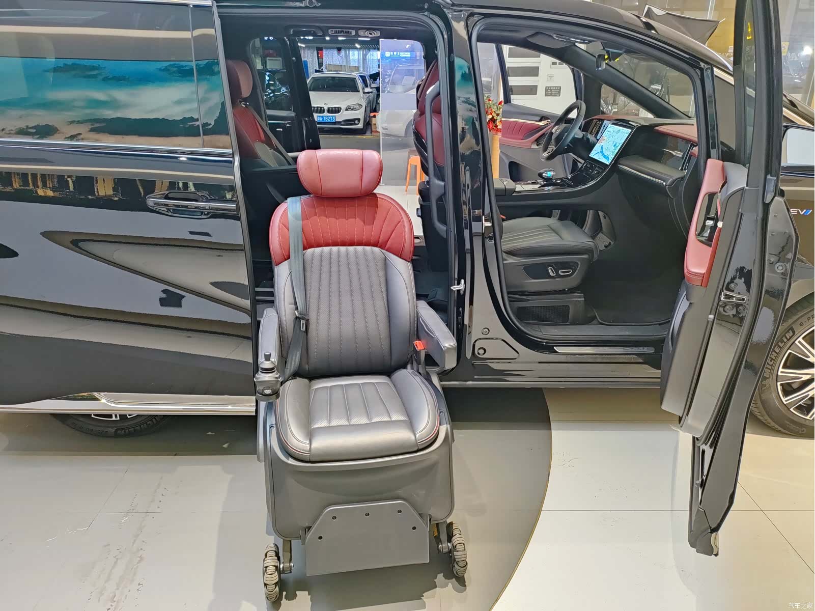 Trumpchi E9, 2026 15