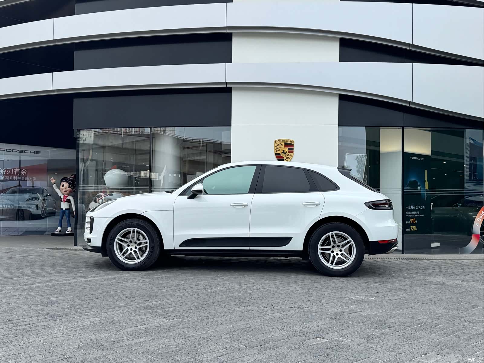 Porsche Macan, 2021 все фото