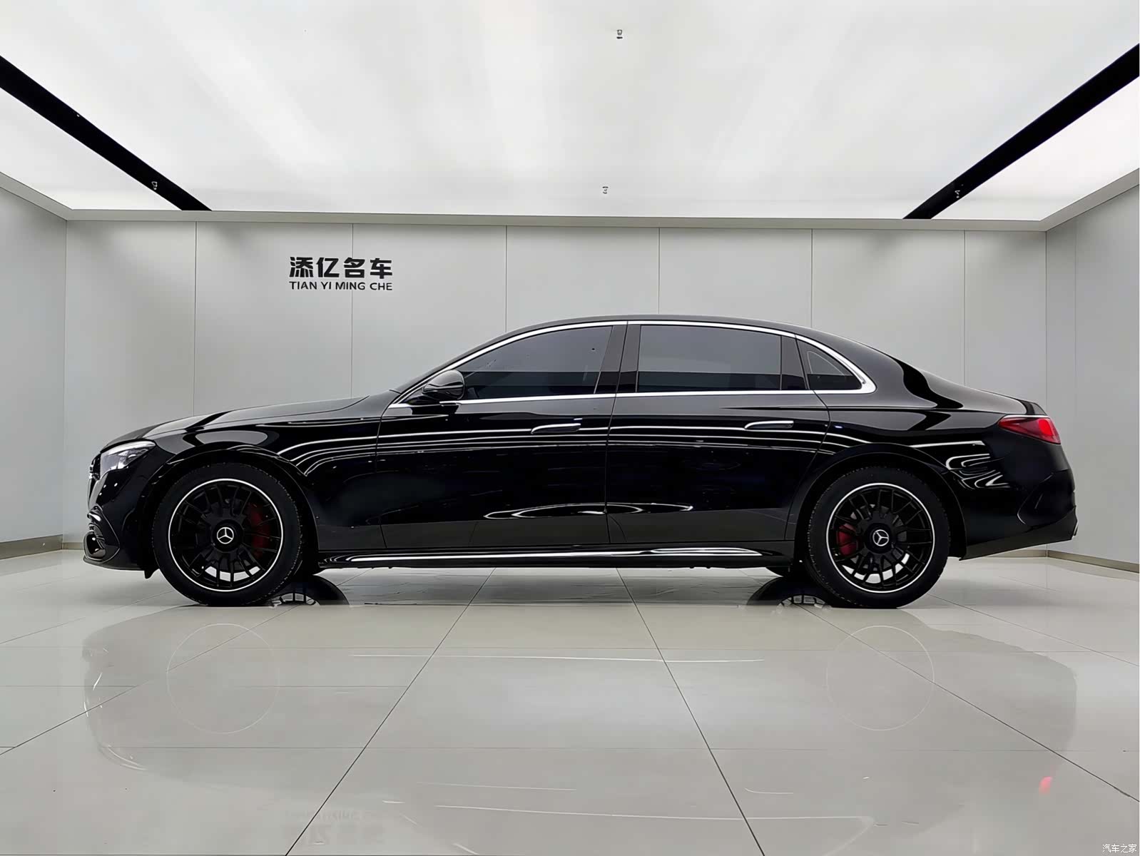 Mercedes-Benz E-Class, 2024 4