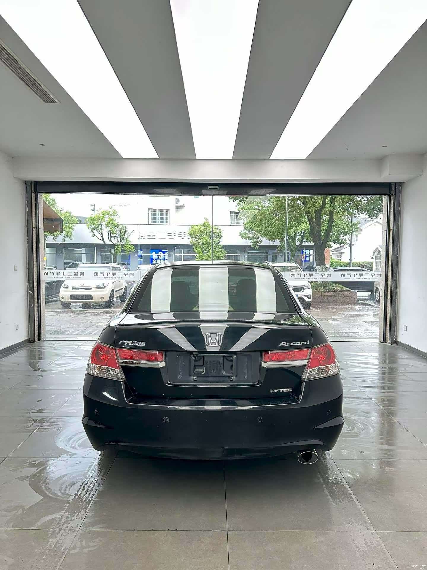 Honda Accord, 2011 8