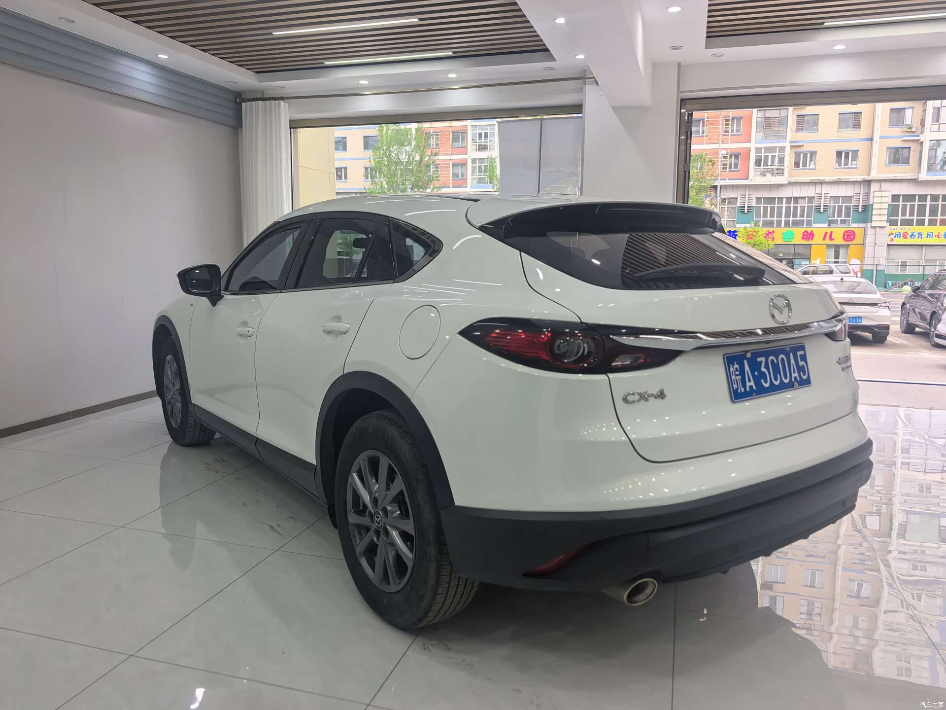 Mazda CX-4, 2023 6