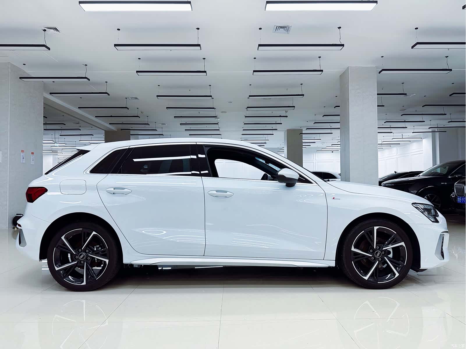 Audi A3, 2023 все фото