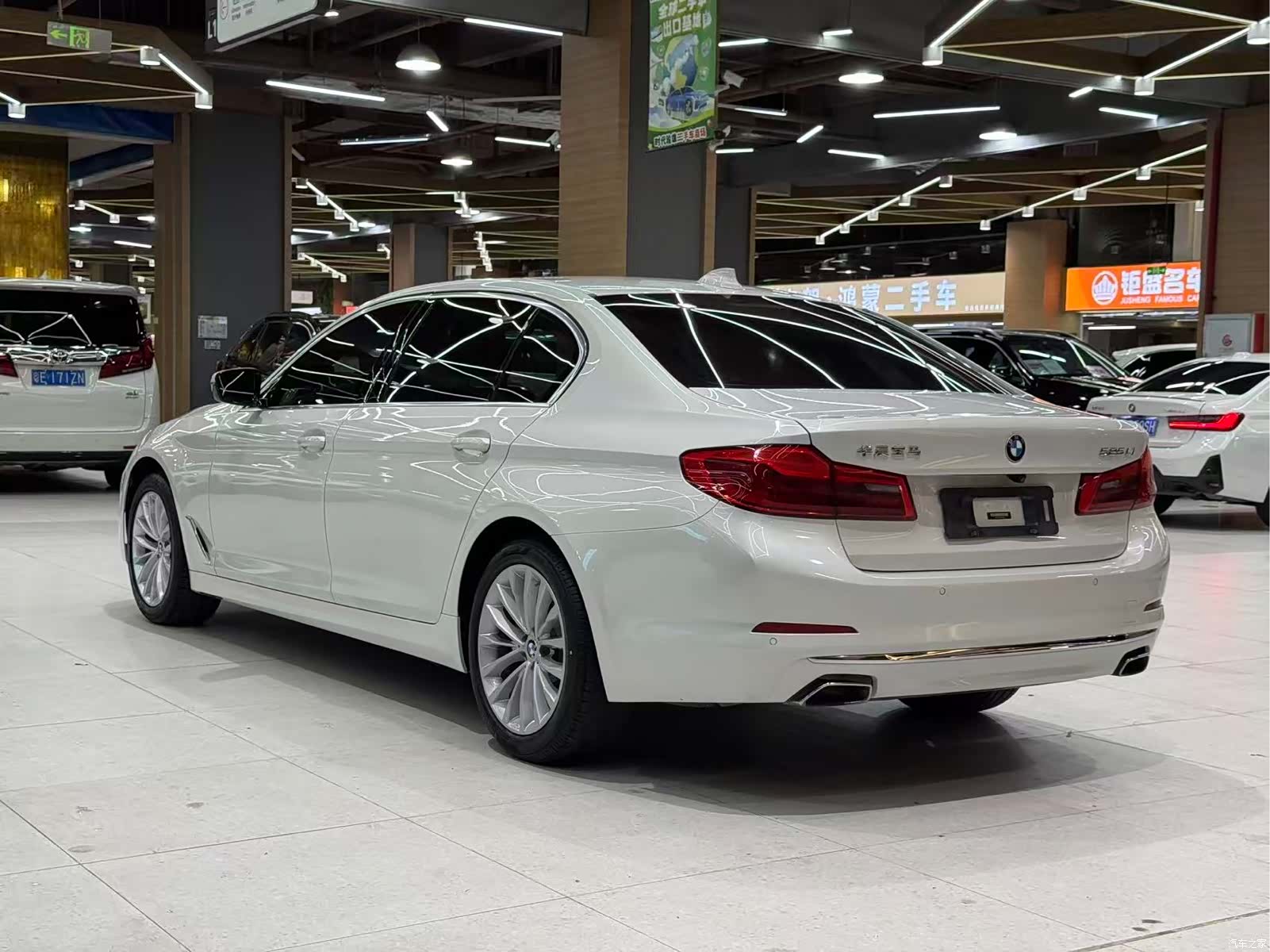 BMW 5 Series, 2020 10