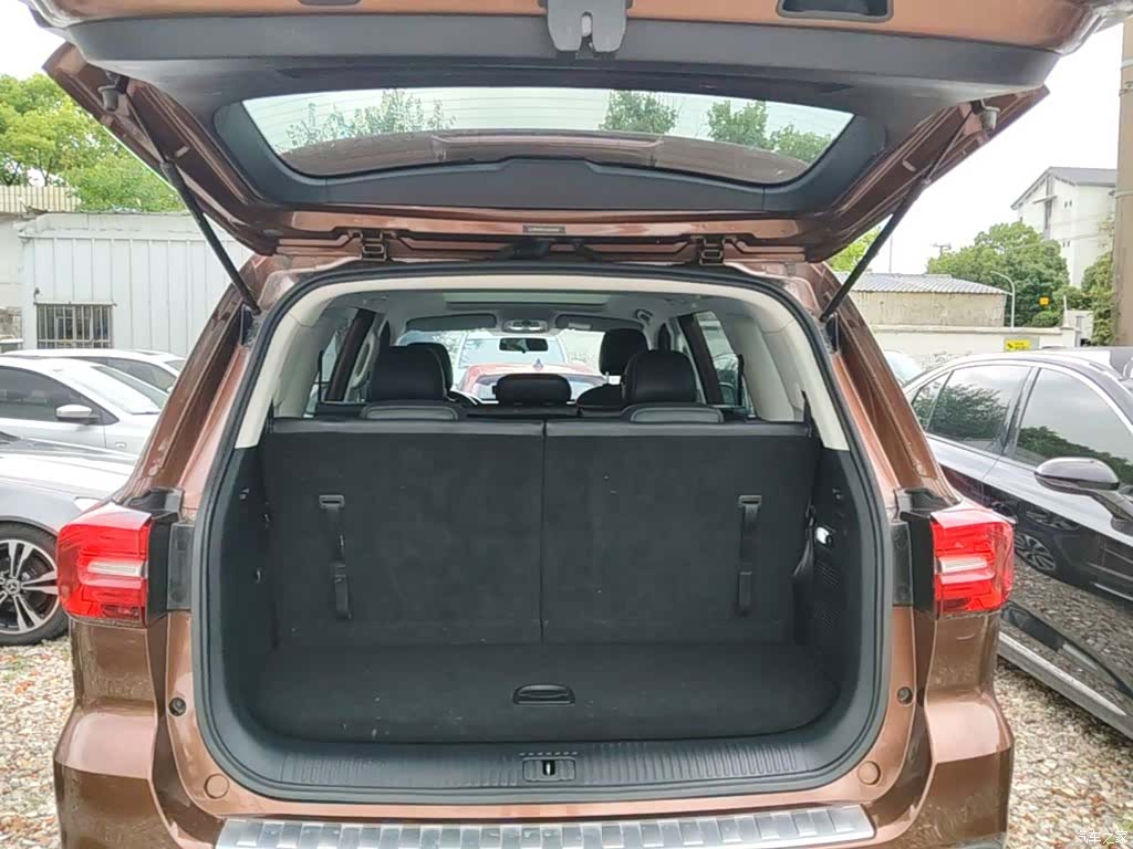Roewe RX8, 2019 19