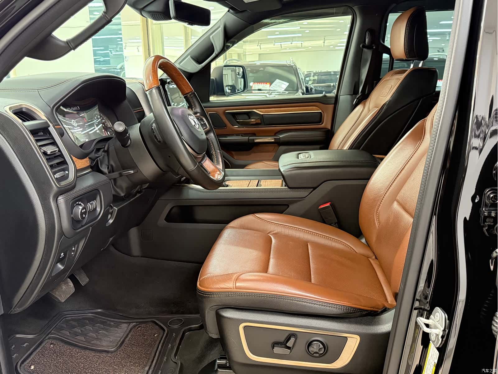 RAM Trucks, 2023 8