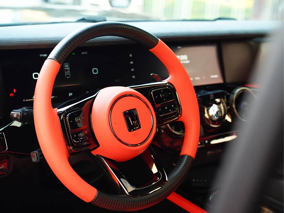 CrossBoundary Co-creation tank 300