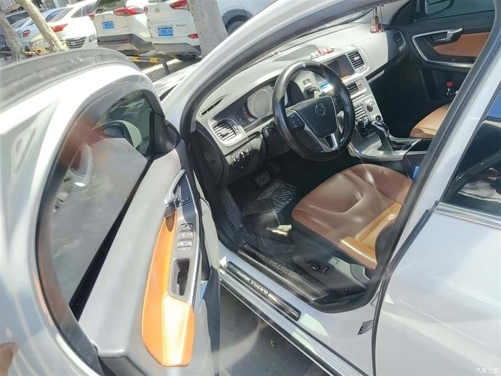 Volvo S60, 2016 14