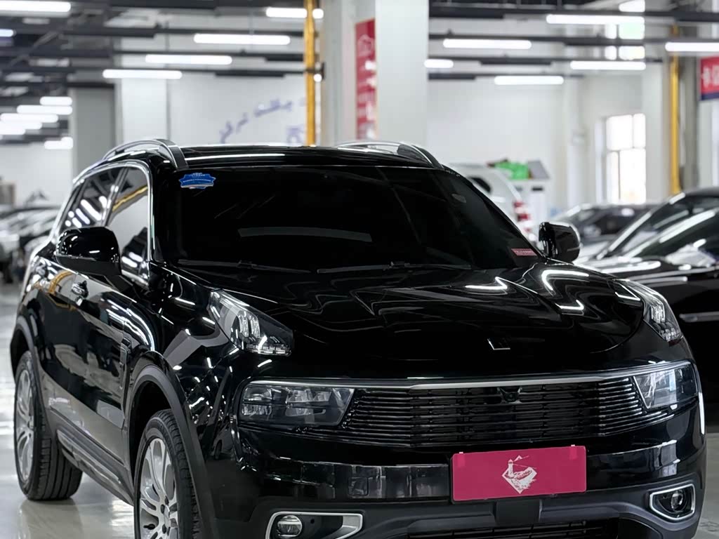 Lynk & Co 01