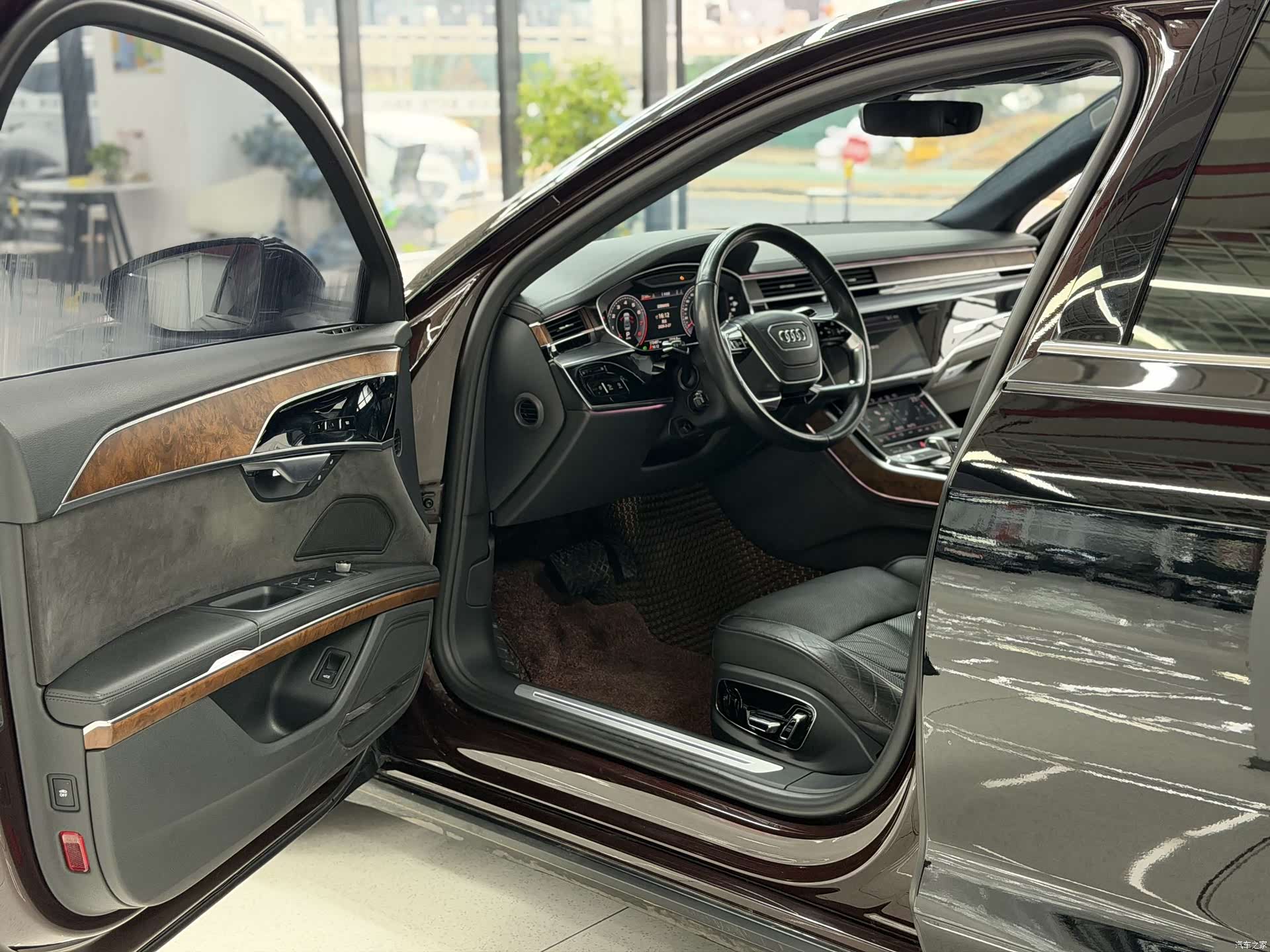 Audi A8L, 2019 9