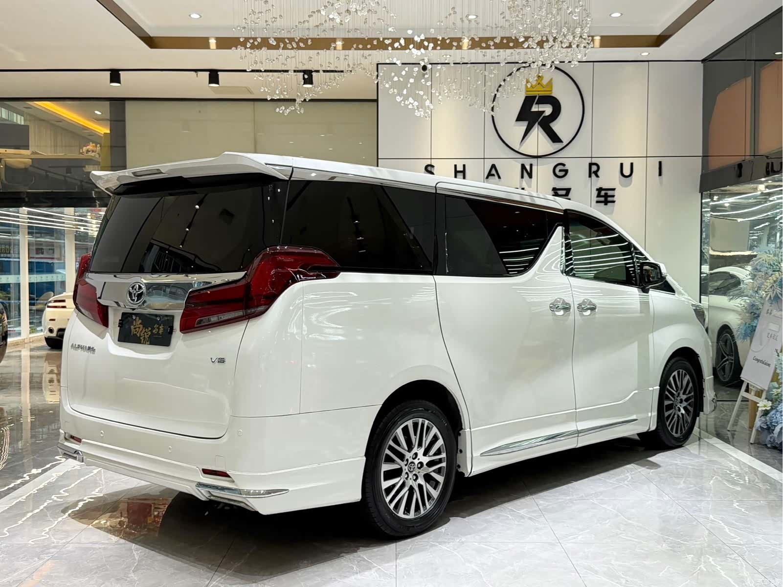 Toyota Alphard, 2015 13