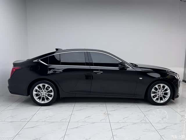 Cadillac CT5, 2022 2