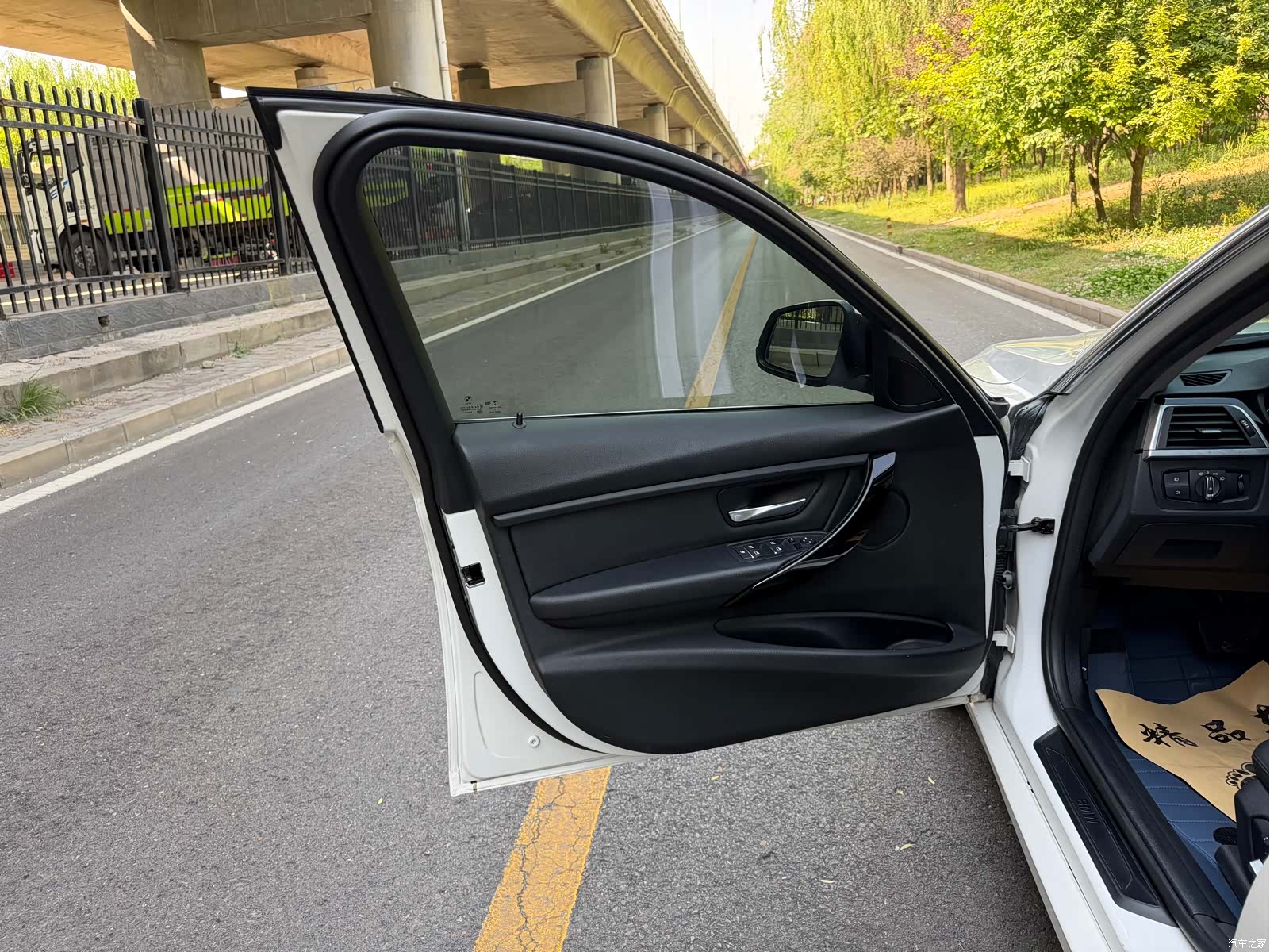 BMW 3 Series, 2017 11