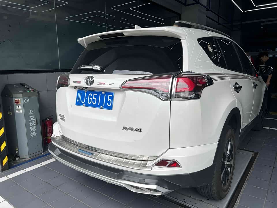 Toyota RAV4 Rongfang