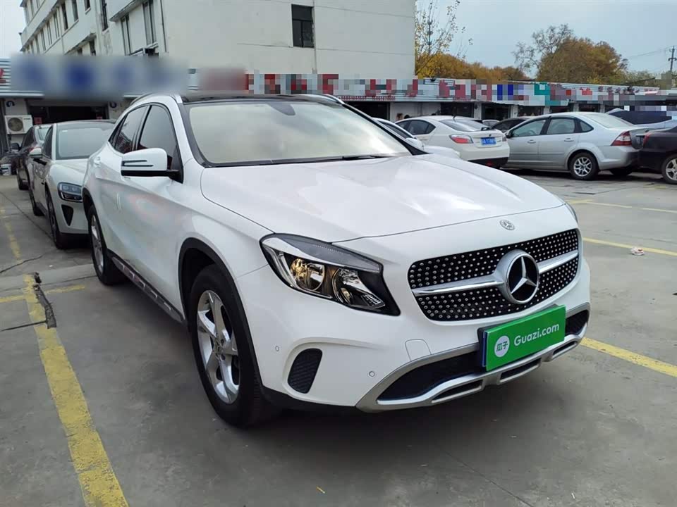 Mercedes-Benz GLA