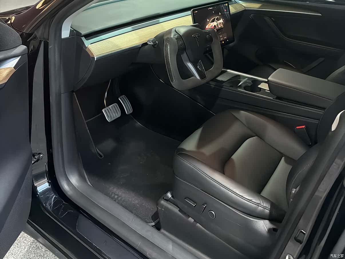 Tesla Model Y, 2023 9