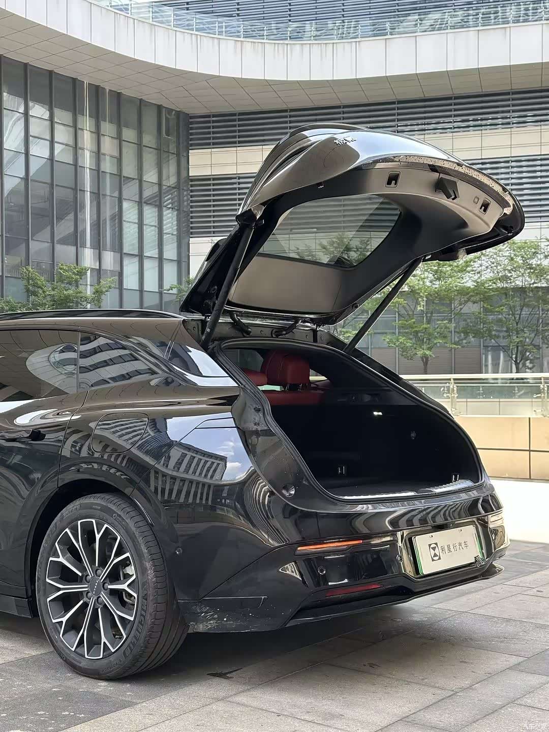 Zeekr 007, 2025 9