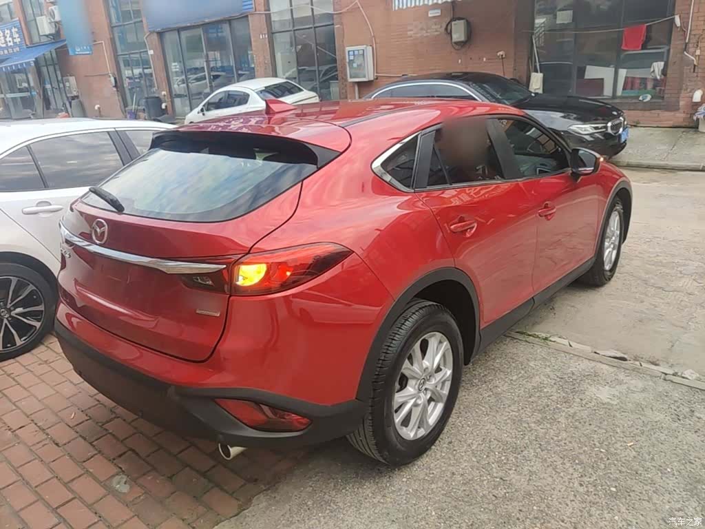 Mazda CX-4, 2018 все фото