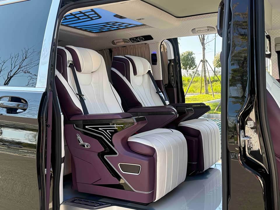 Mercedes-Benz V-class