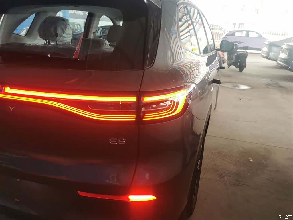 Geely Galaxy E5, 2026 8