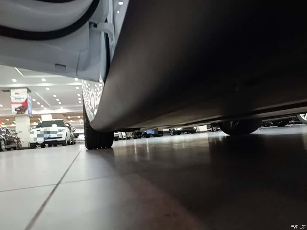 Tesla Model Y, 2023 22