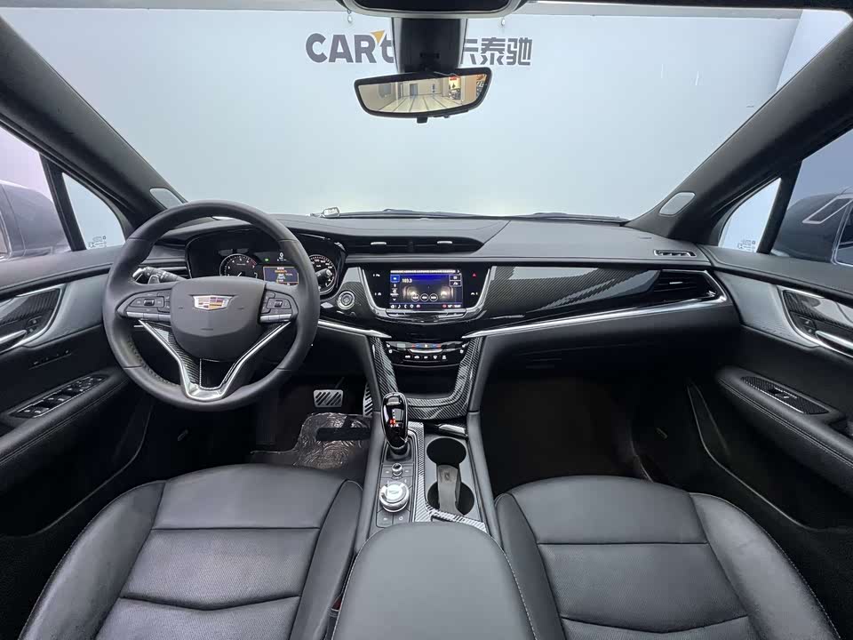 Cadillac XT6