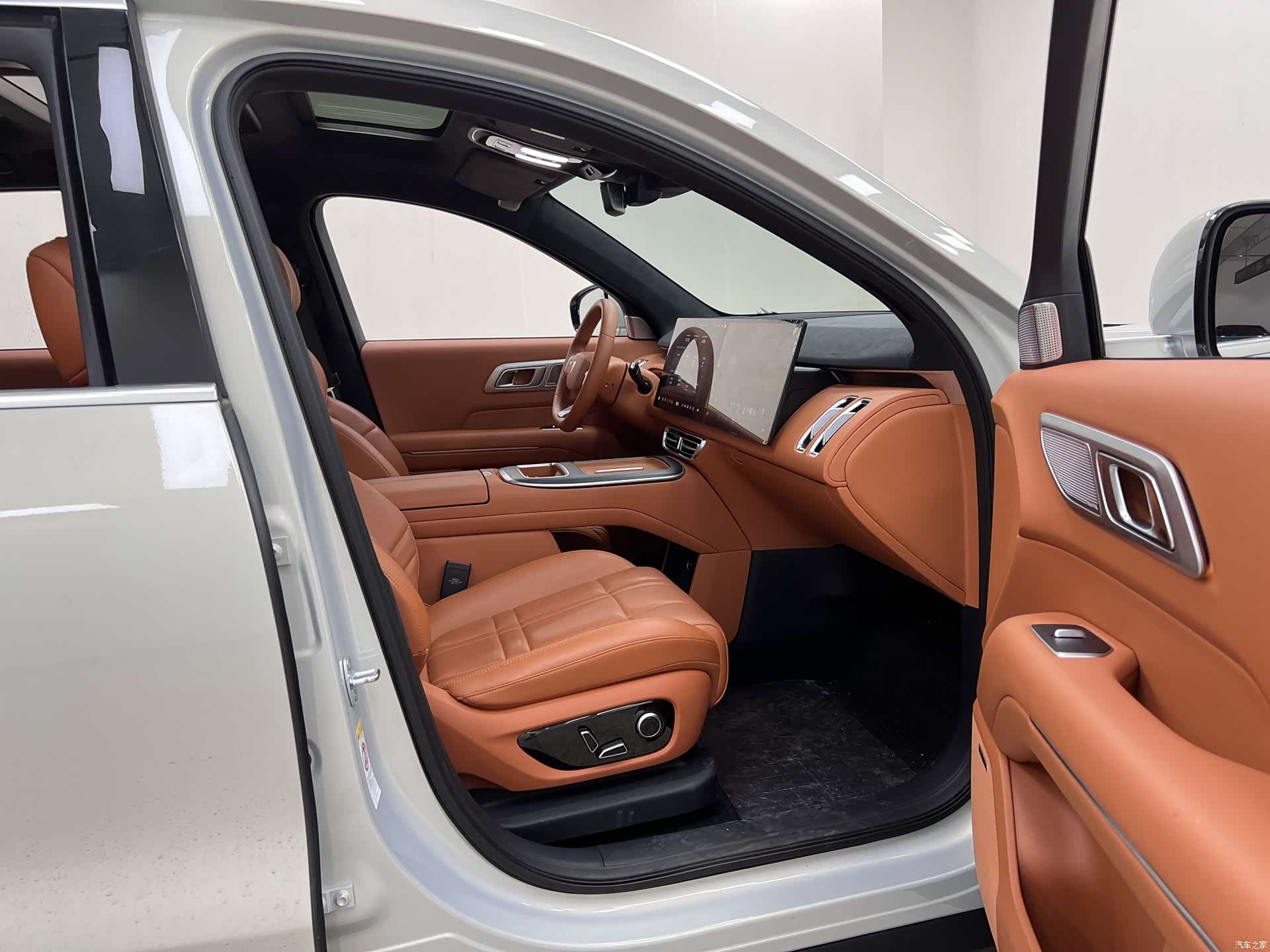 Deepal S09, 2025 32