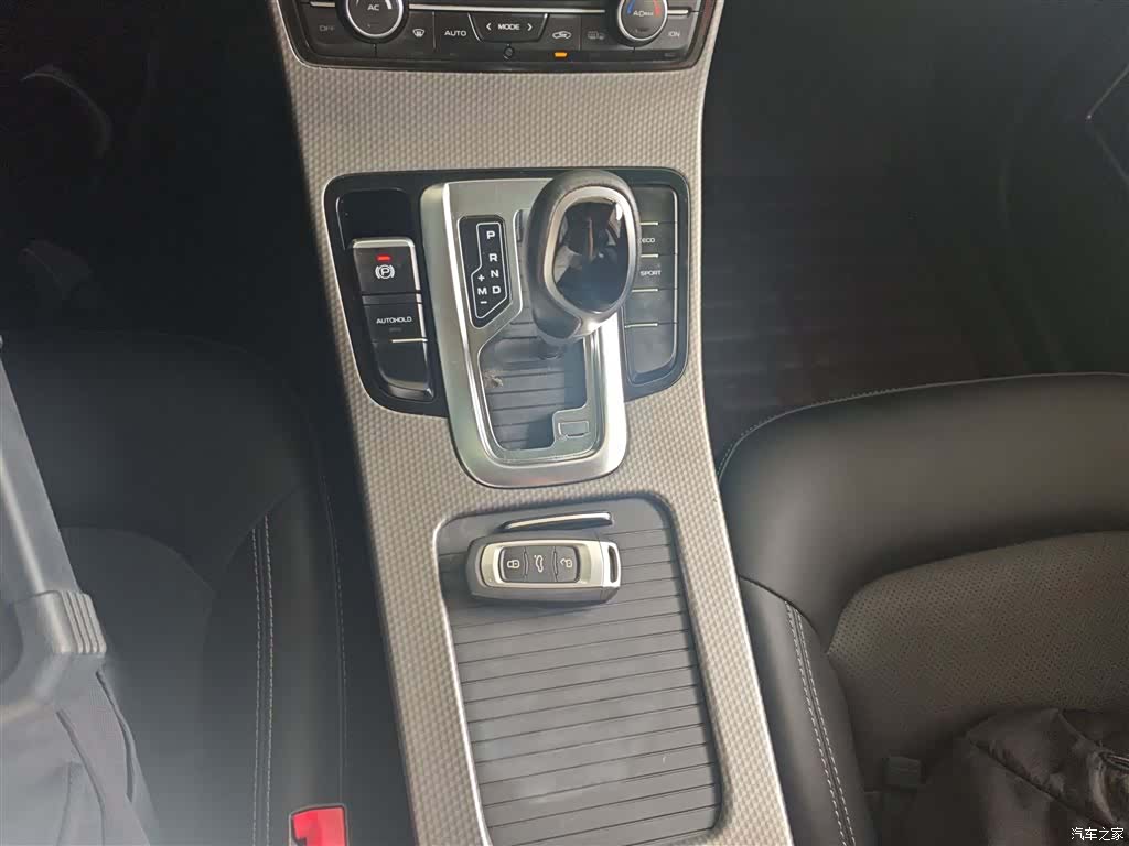 Geely Emgrand, 2017 14