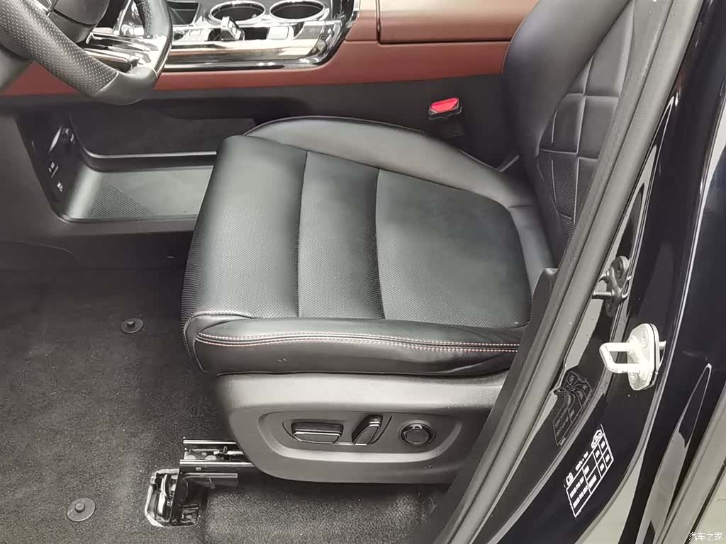 Trumpchi E8, 2024 20