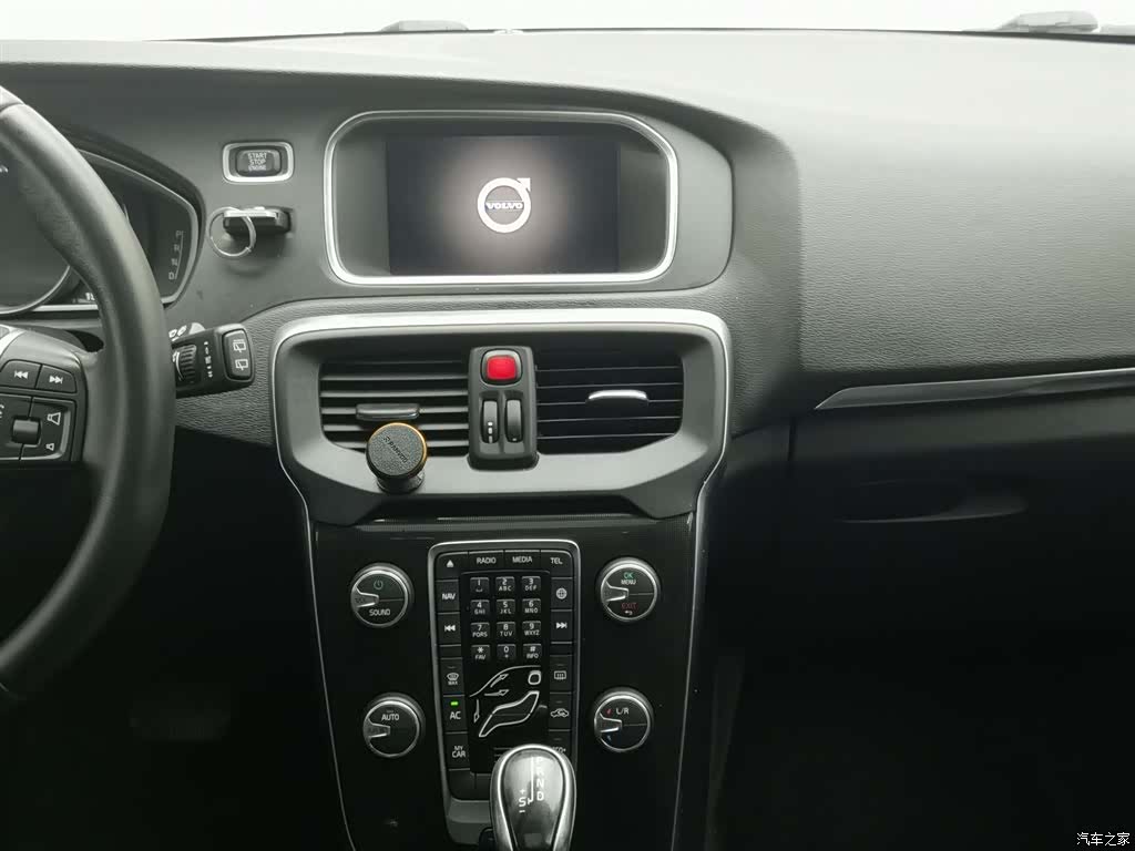Volvo V40, 2018 12