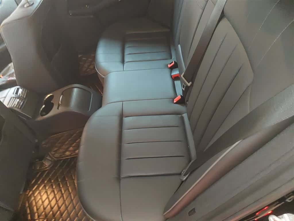 Mercedes-Benz E-Class, 2015 13
