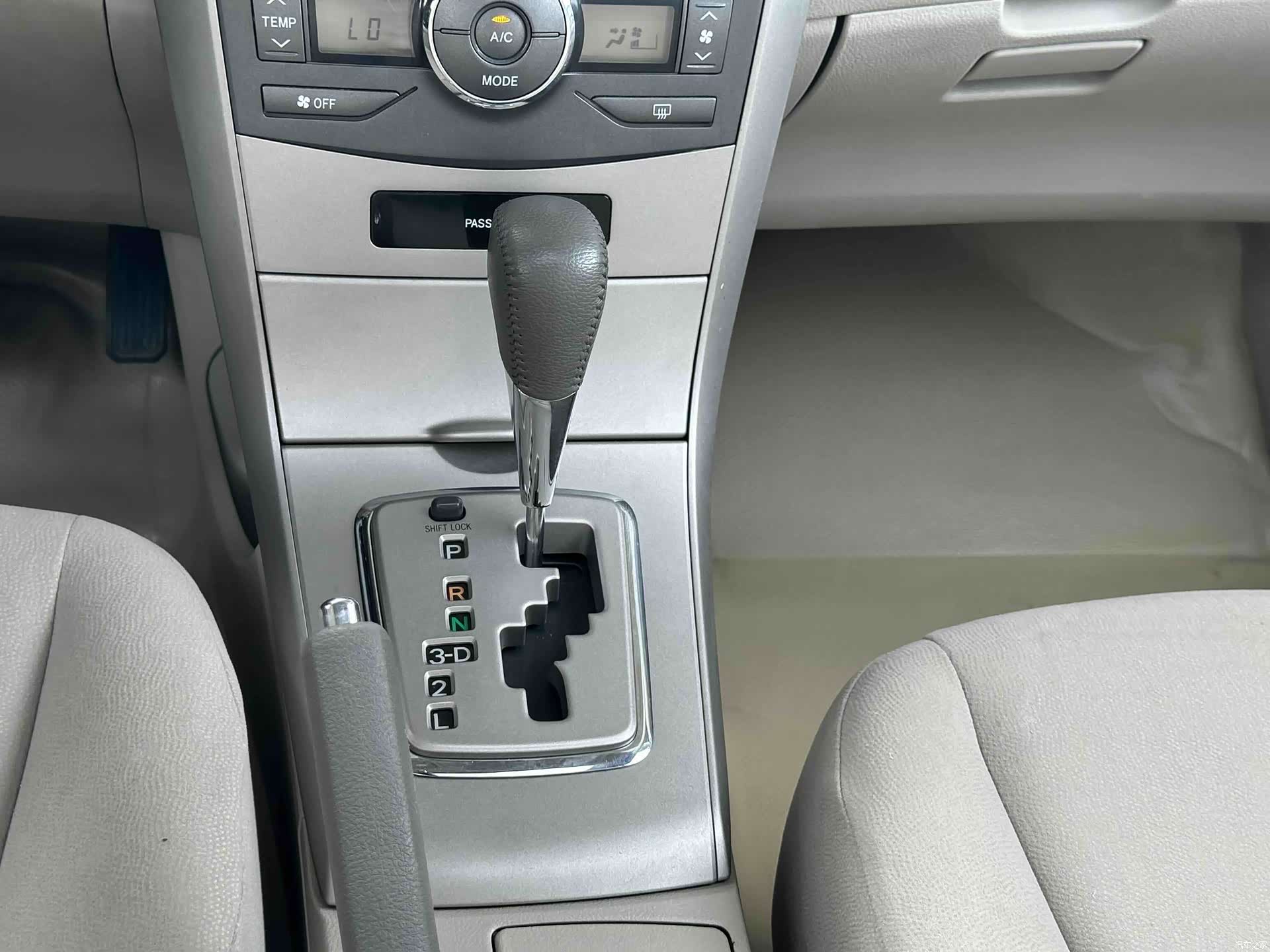 Toyota Corolla, 2010 6
