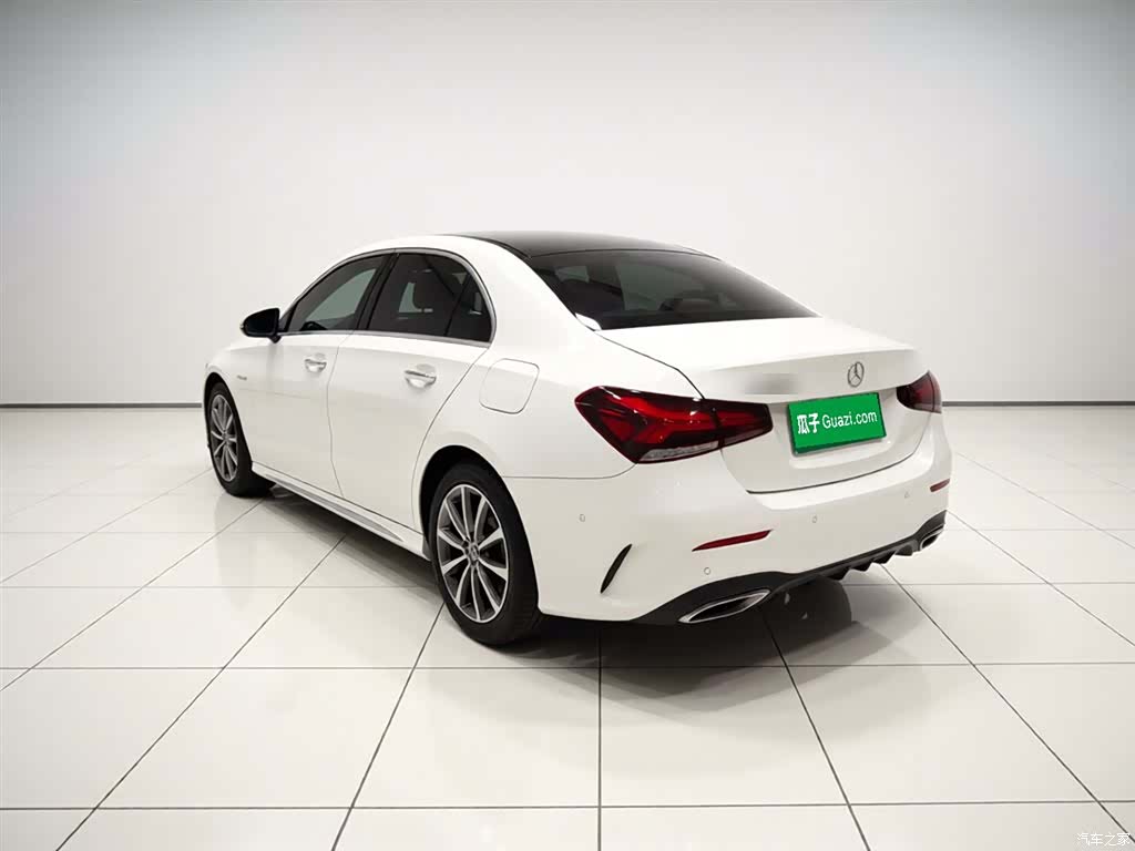 Mercedes-Benz A-Class, 2019 4