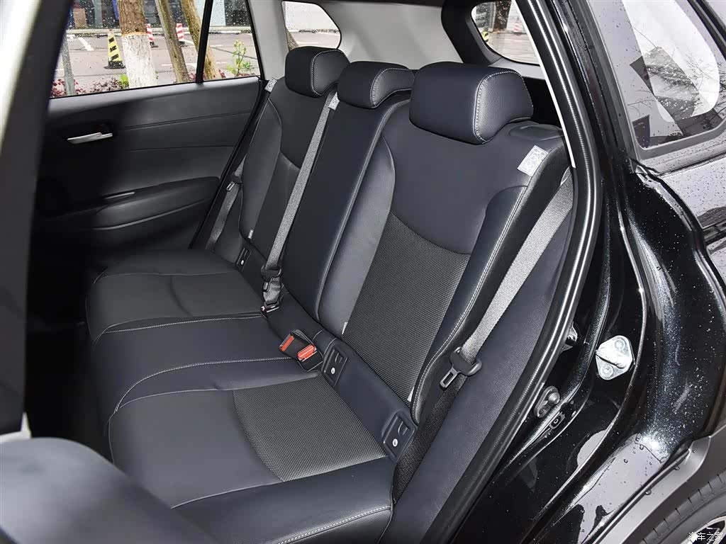 Toyota Frontlander, 2025 10