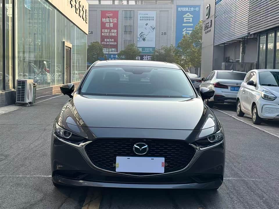Mazda 3 Angkesaila