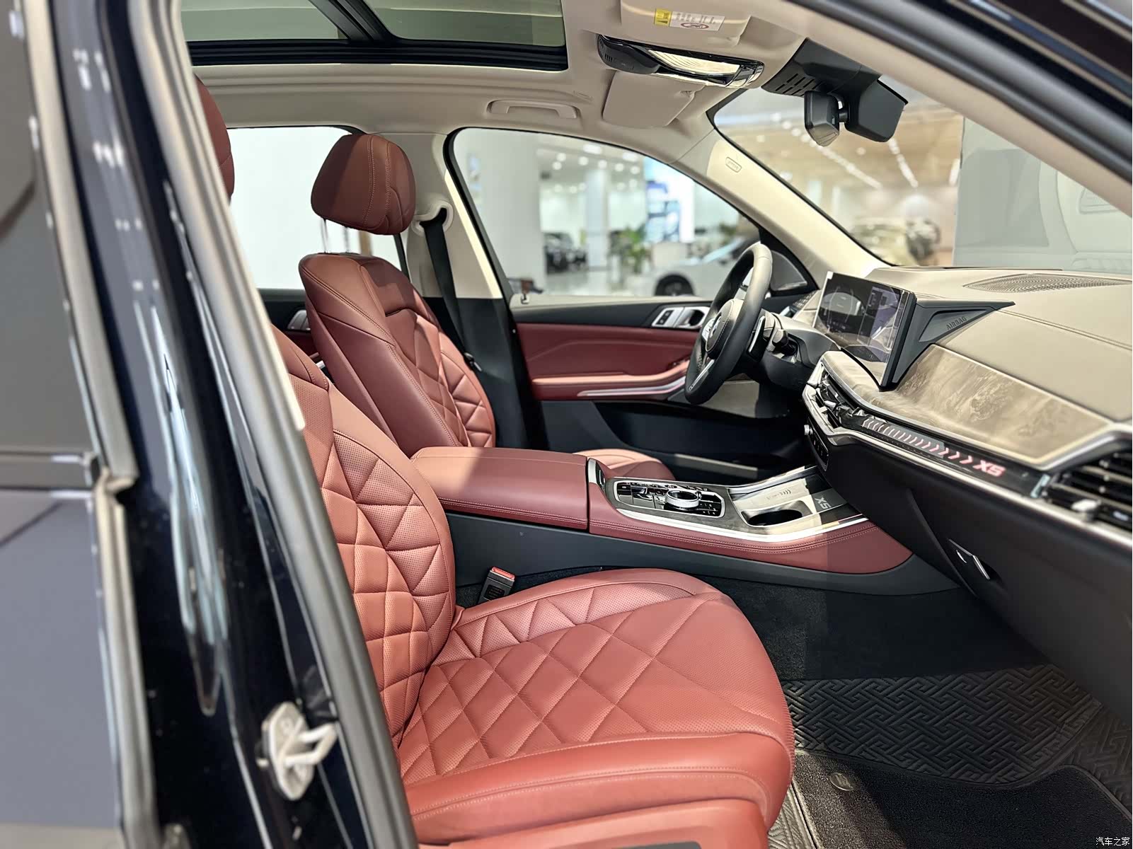 BMW X5, 2025 14