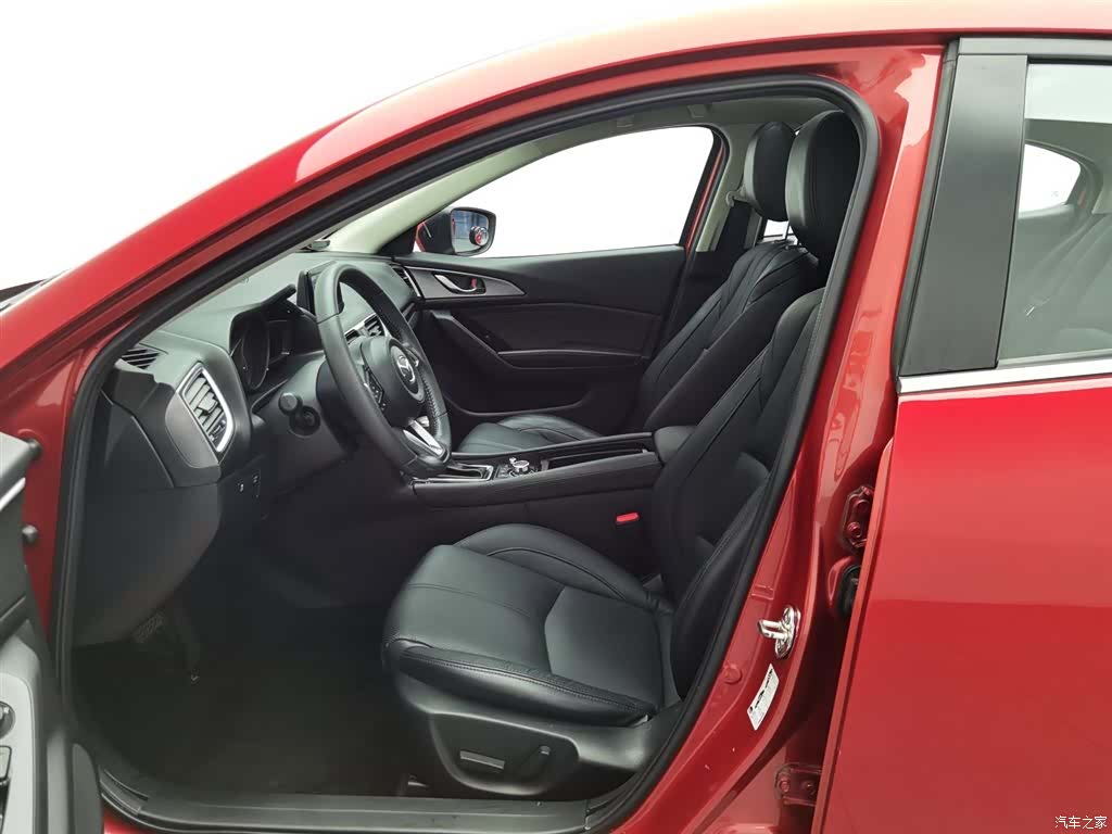 Mazda Mazda3, 2019 10